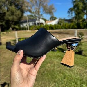 ALFANI Black Sandals with unique heel! Size 9M